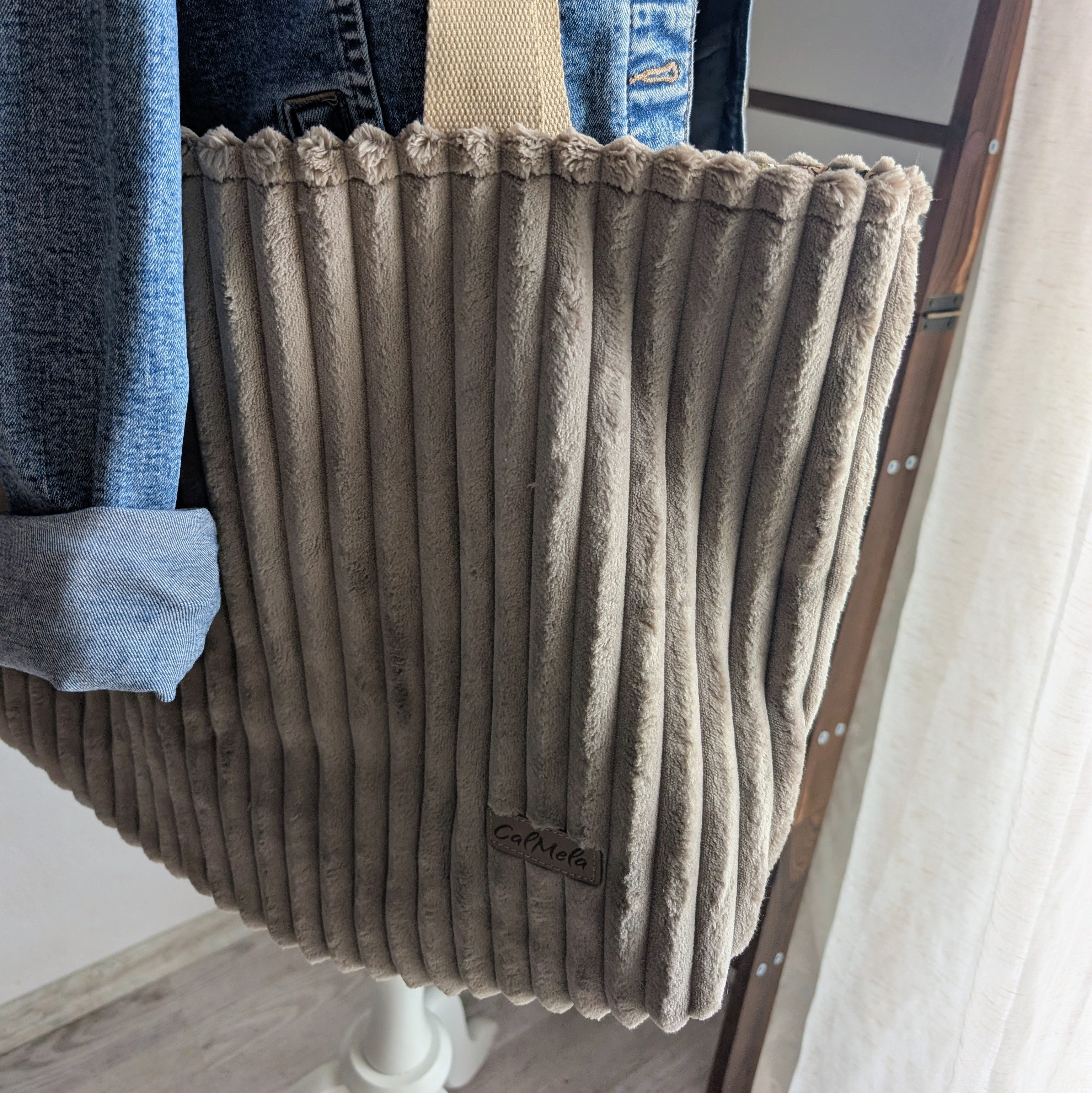 LOFT – Teddyplüsch Shopper in Cordoptik · Sand