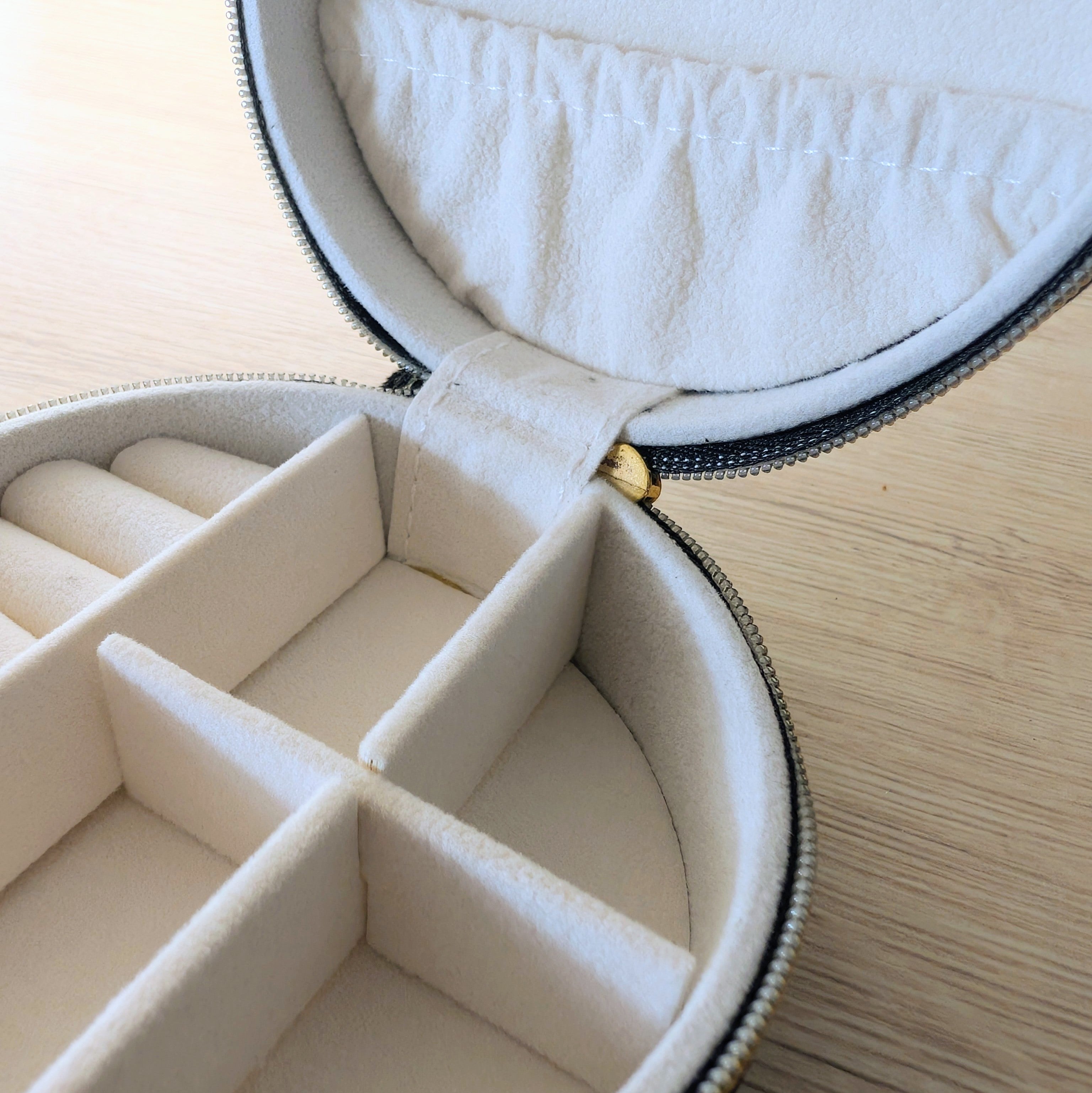 Schmuckcase – rund - schwarz