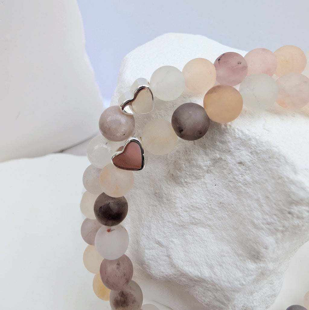 Herzenssache – Natursteinarmband