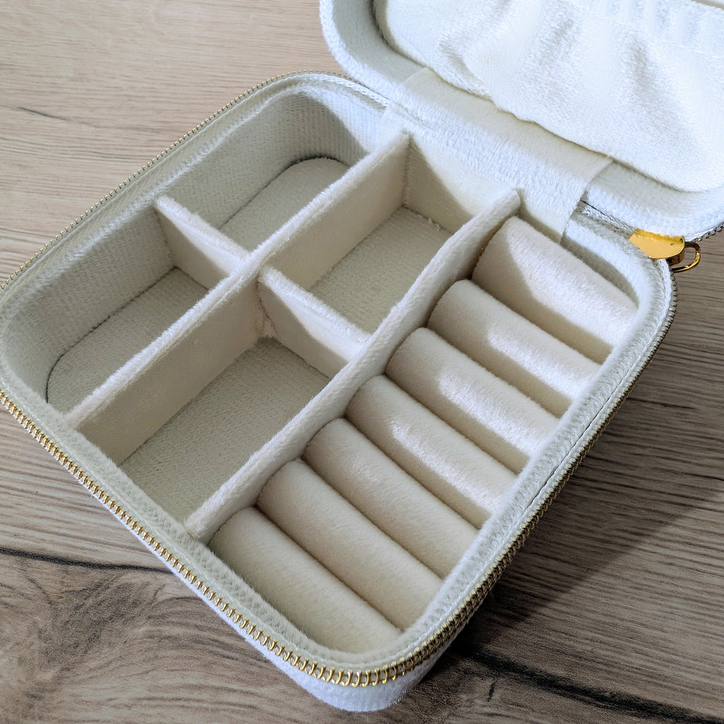 Schmuckcase – quadratisch - creme