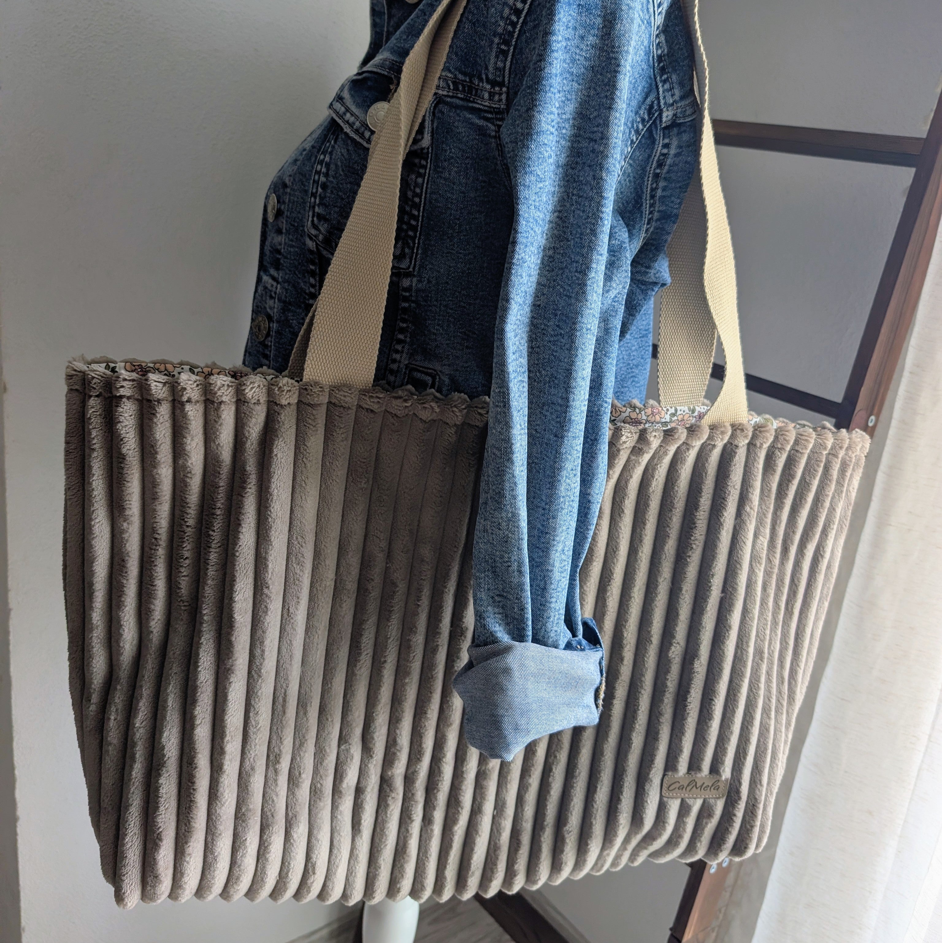LOFT – Teddyplüsch Shopper in Cordoptik · Sand